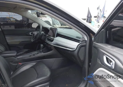 2022 Jeep Compass Latitude Fwd z USA, uszkodzony, nr VIN 3C4NJCBB0NT229808